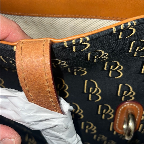 Dooney & Bourke Black Signature Tote with Tan Leather Trim and Gold Hardware - Picture 10 of 13
